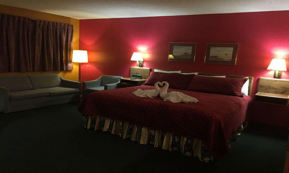 America'S Stay Inn Stewartville Экстерьер фото